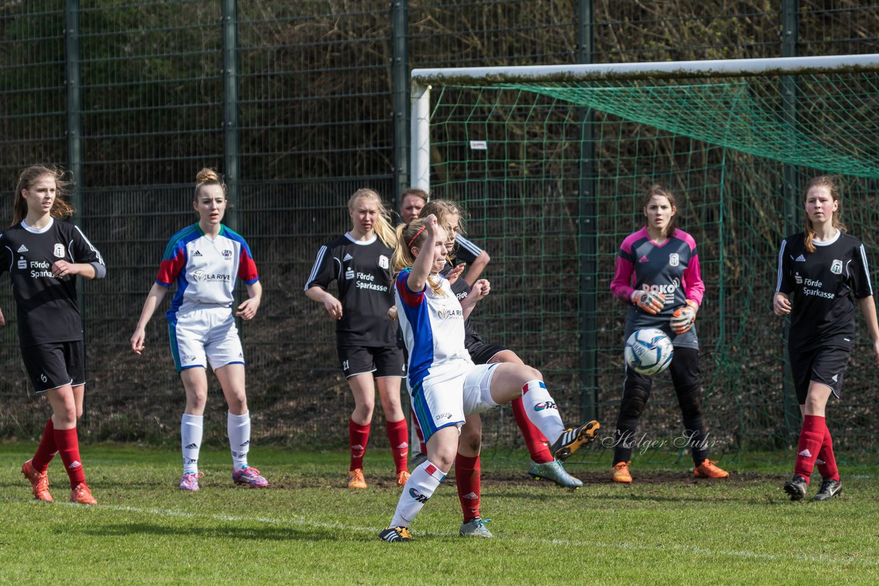 Bild 363 - wBJ SV Henstedt Ulzburg - TSV Schnberg : Ergebnis: 5:2